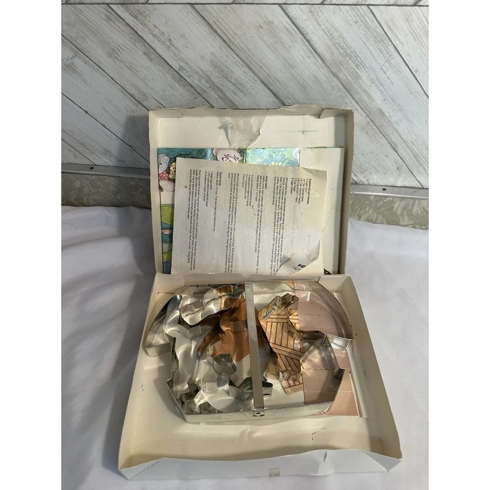 1992 Noahs Ark Bake Set by Fox Run Craftsmen - Incomplete